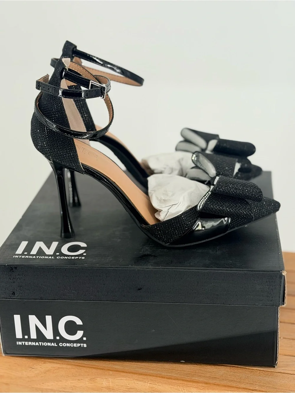 New Women’s INC International Concepts Black Bow Pointed-Toe Ankle Heels 8.5 M